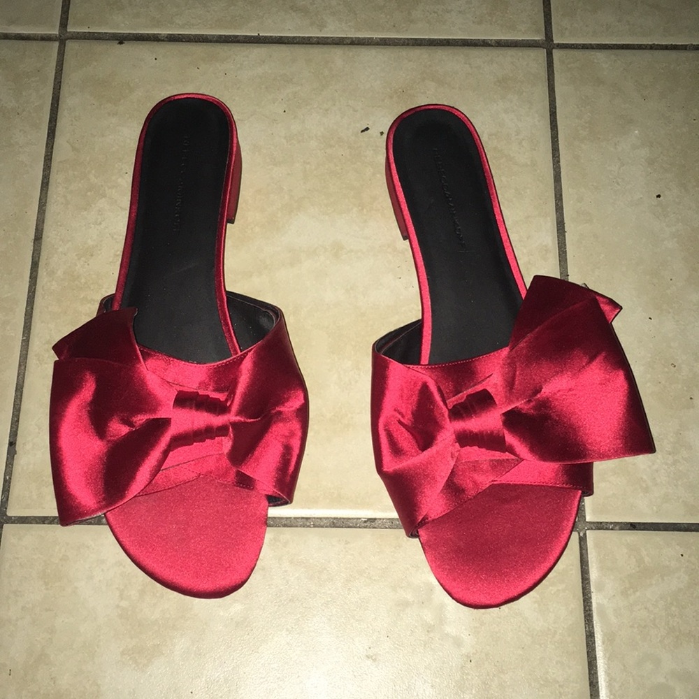 Red shoe wear